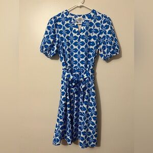 Chic Blue Floral Midi Dress with Pockets